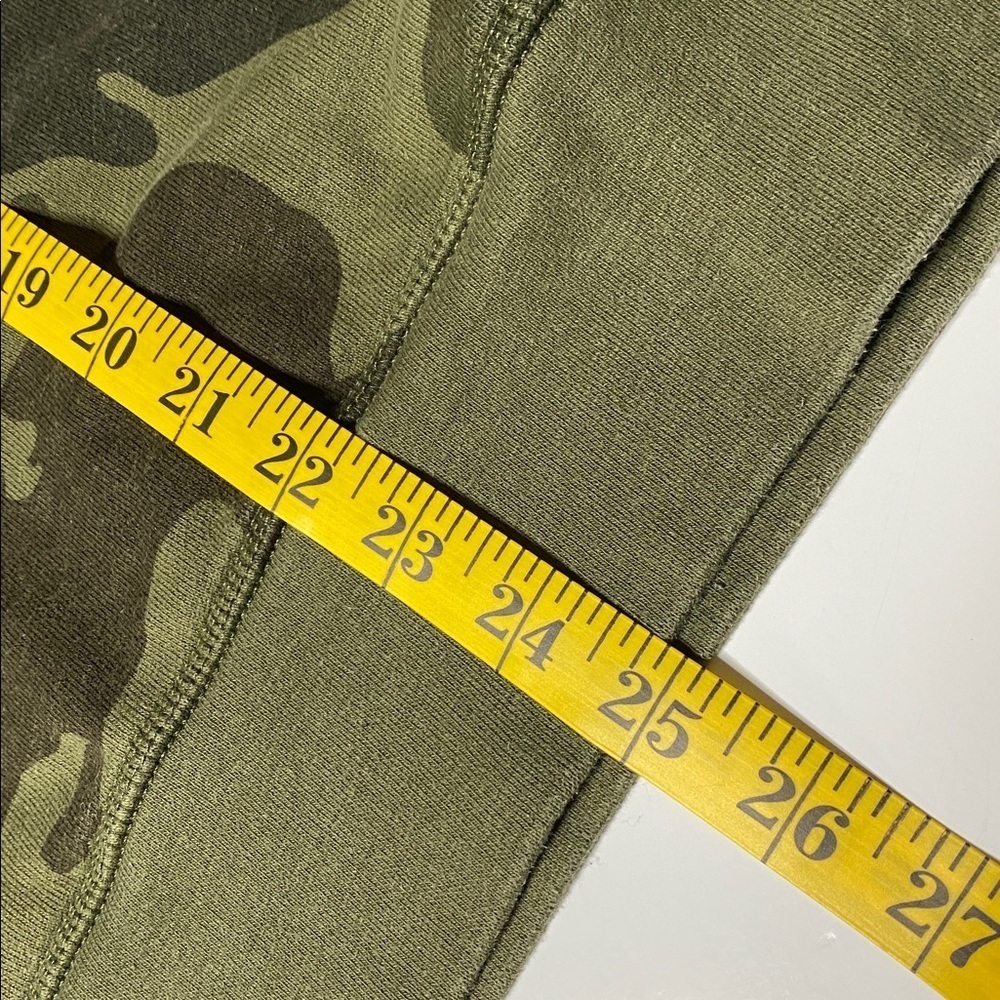 American Eagle Camo Hoodie - Picture 4 of 8